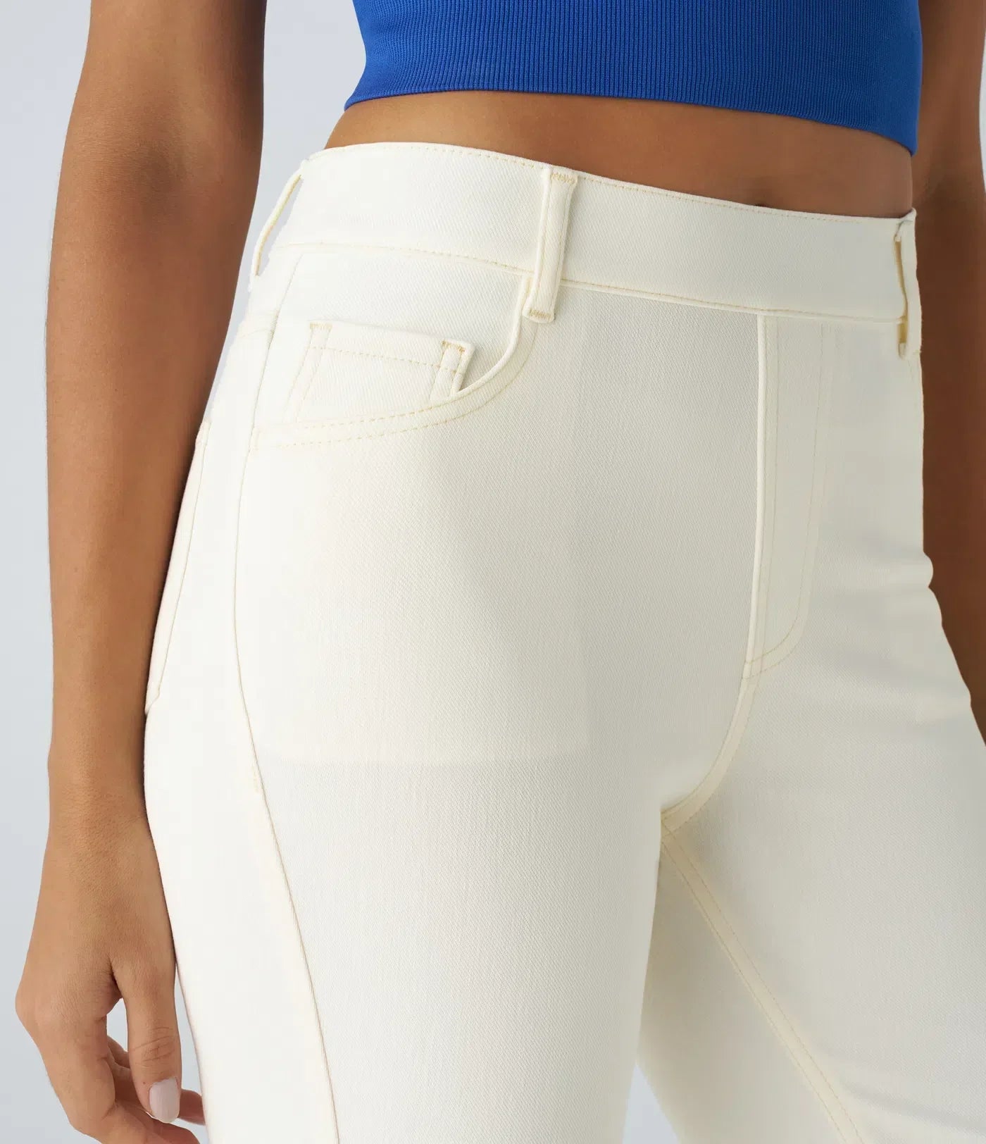 Elastiska och bekväma byxor med hög midja/Elastische & Comfortabele Broek Met Hoge Taille